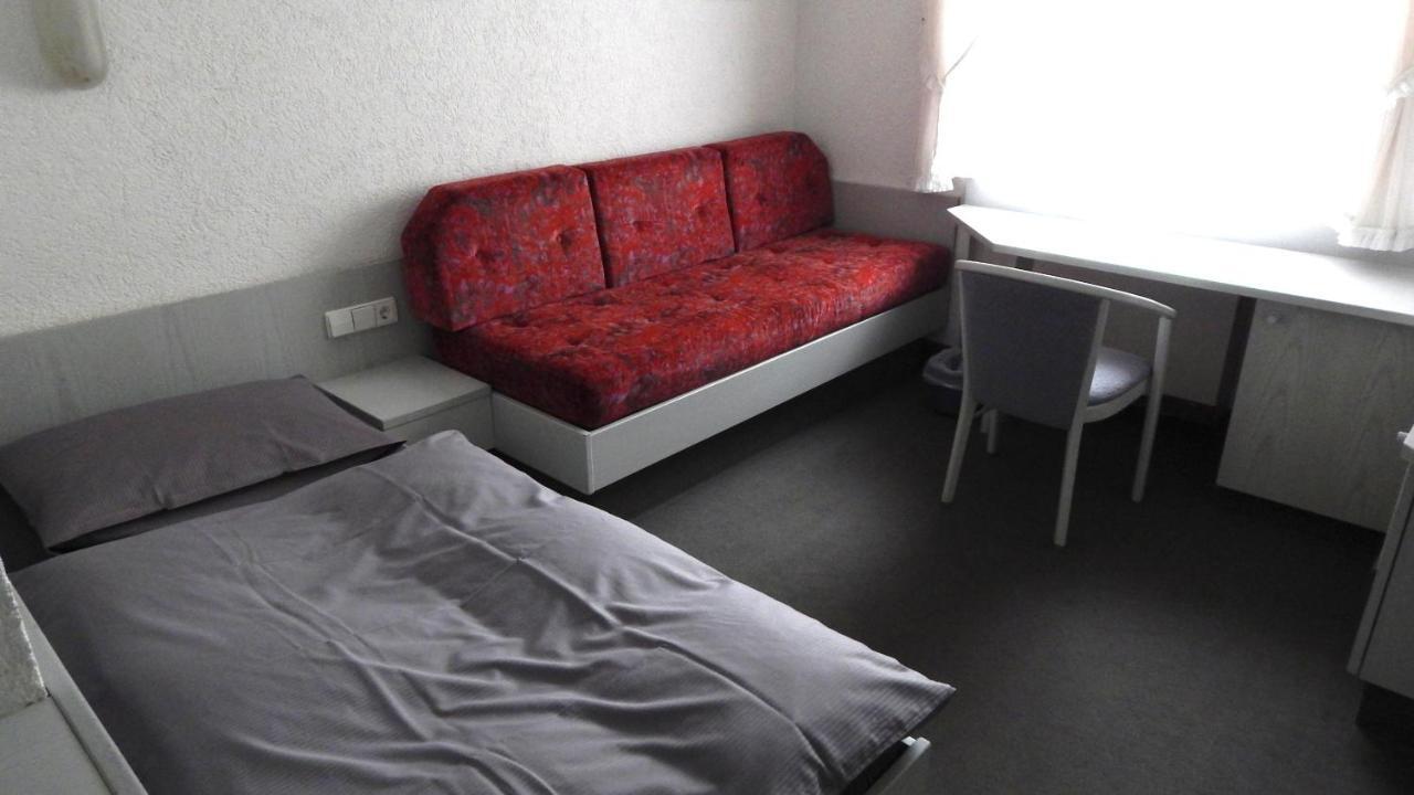 Hotel Carle Deizisau Exteriör bild